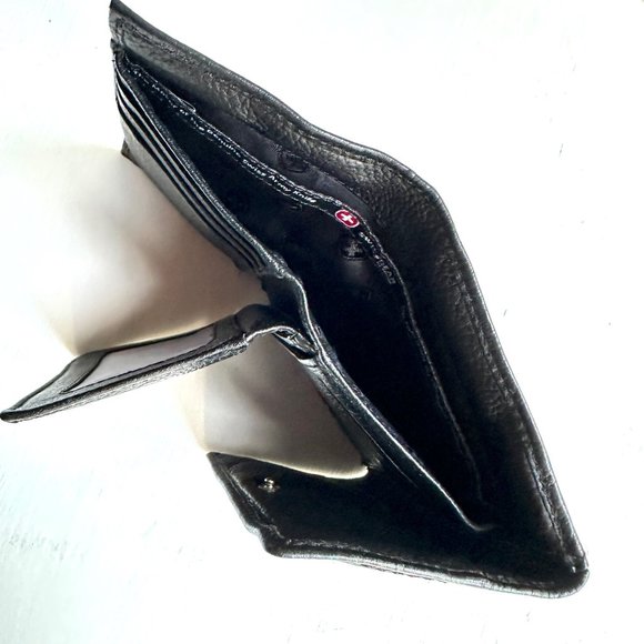 SWISSGEAR  Black Genuine Leather card holder bills and coins wallet - Picture 6 of 8